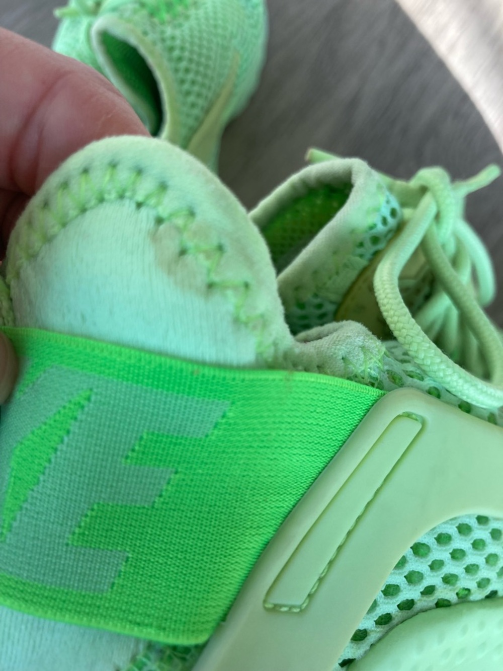 Y2K Nike Air Huarache Run neon green sneakers women’s 7 - Picture 7 of 9